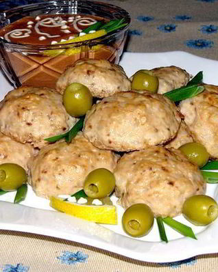 Легкие рыбные тефтельки с остреньким соусом