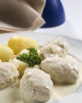 Мясные тефтели с рисом и белым соусом