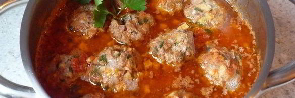 мясные тефтели с шампиньонами в томатном соусе