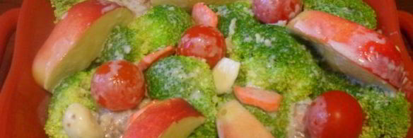 мясные тефтели, запеченные под овощной шубой и молочным соусом