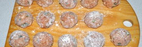 острые тефтельки в томатном соусе