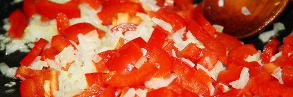 паста с куриными тефтелями под тыквенным соусом