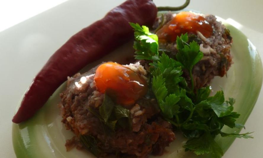 Рецепт рыбных тефтелей с красной капустой и коричневым рисом