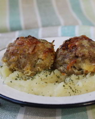 Свиные тефтели в сливочном соусе