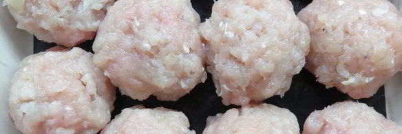 тефтели из индейки с моцареллой в томатном соусе