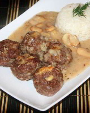 Тефтели Российские с грибами и гарниром