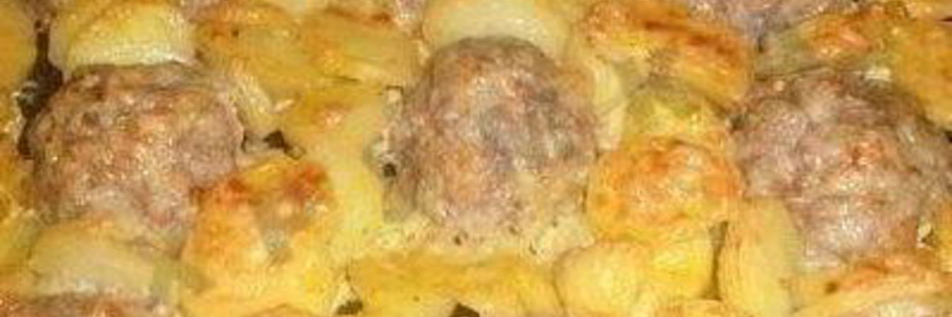 Тефтели с картошкой в духовке