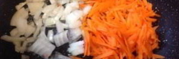 тефтели с рисом и овощным соусом