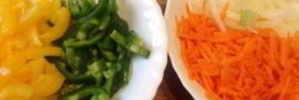 тефтели с рисом и овощным соусом