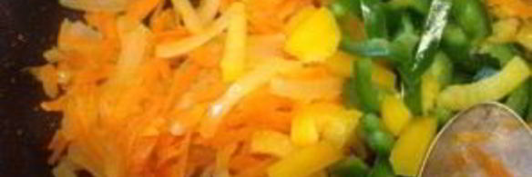 тефтели с рисом и овощным соусом