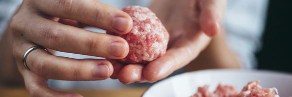 тефтели с цветной капустой в сливочно-томатном соусе