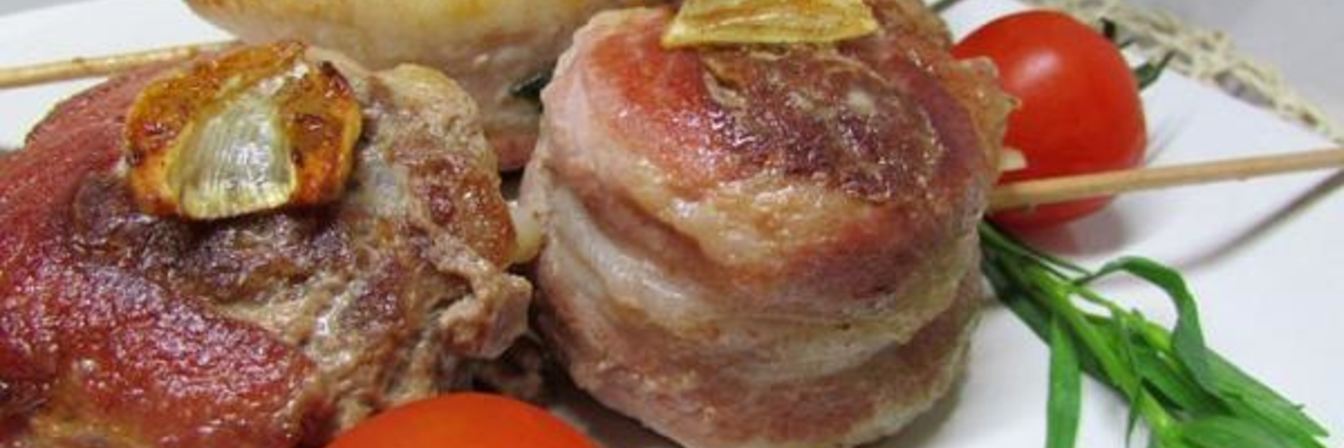 Тефтели в беконе с начинкой из моцареллы