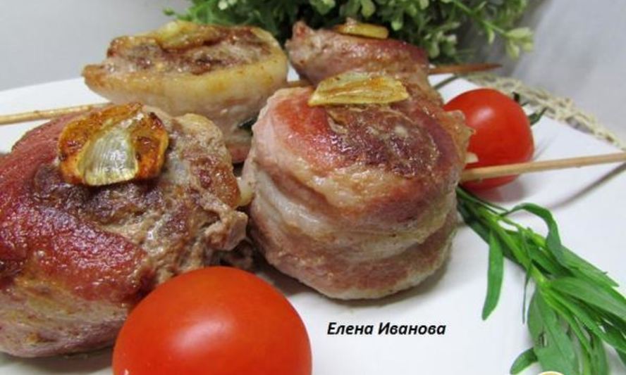 Рецепт тефтелей в беконе с начинкой из моцареллы