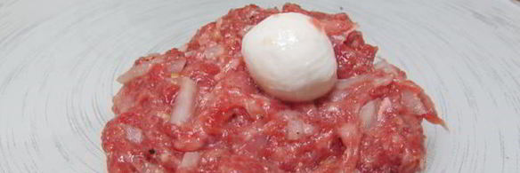 тефтели в беконе с начинкой из моцареллы