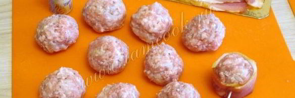 тефтели в духовке в беконе