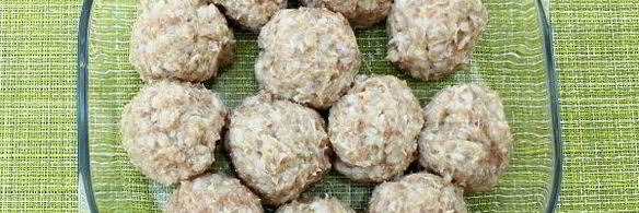 тефтели в духовке в сметанном соусе