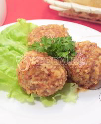 Тефтели в мультиварке с протертыми помидорами