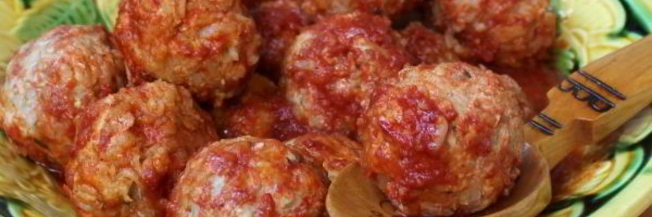 Тефтели в мультиварке, в томатном соусе с розмарином