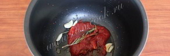 тефтели в мультиварке, в томатном соусе с розмарином