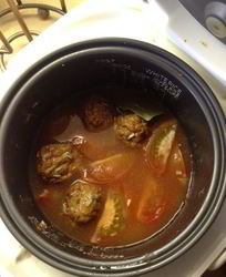 Тефтели в овощном соусе в мультиварке