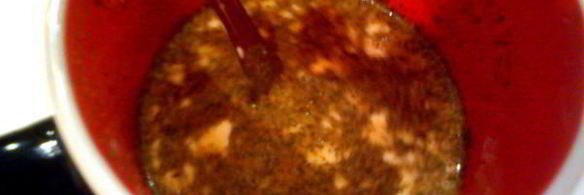 тефтели в пикантном соусе, запеченые с картофелем