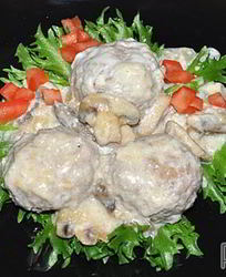 Тефтели в сырно-грибном соусе