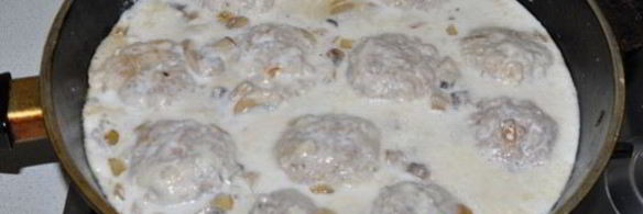 тефтели в сырно-грибном соусе