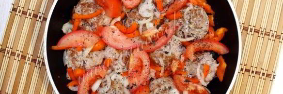 тефтели в томате с фасолью и перцем