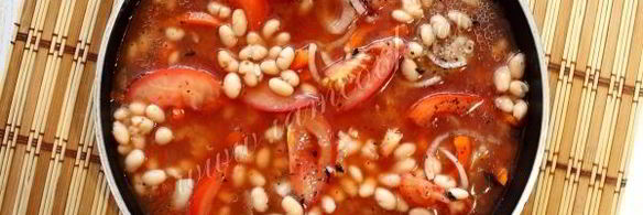 тефтели в томате с фасолью и перцем