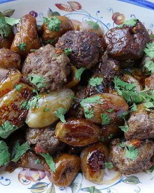 Тефтельки из ягнятины с инжиром и луком-шалотом