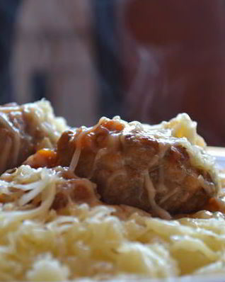 Тефтельки с томатно-марковным соусом