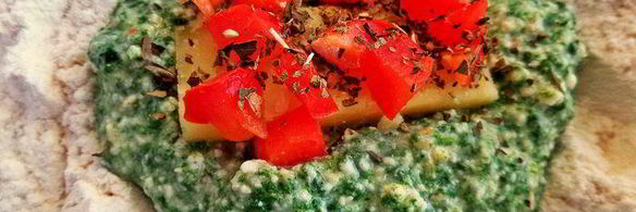 творожные ньокки со шпинатом, запеченные под сыром