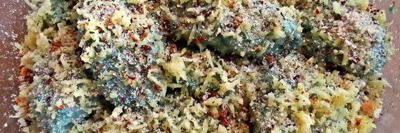 творожные ньокки со шпинатом, запеченные под сыром