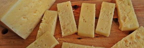 творожные ньокки со шпинатом, запеченные под сыром