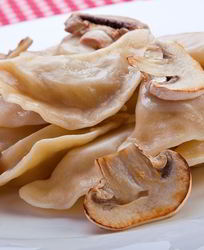 Постные вареники с грибами