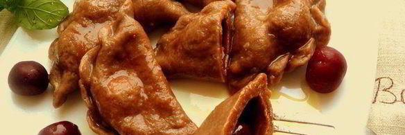 шоколадные вареники с вишней