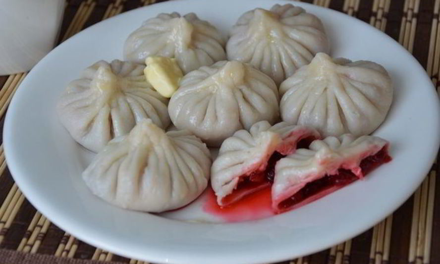 Рецепт сладких вареников узелки с брусникой