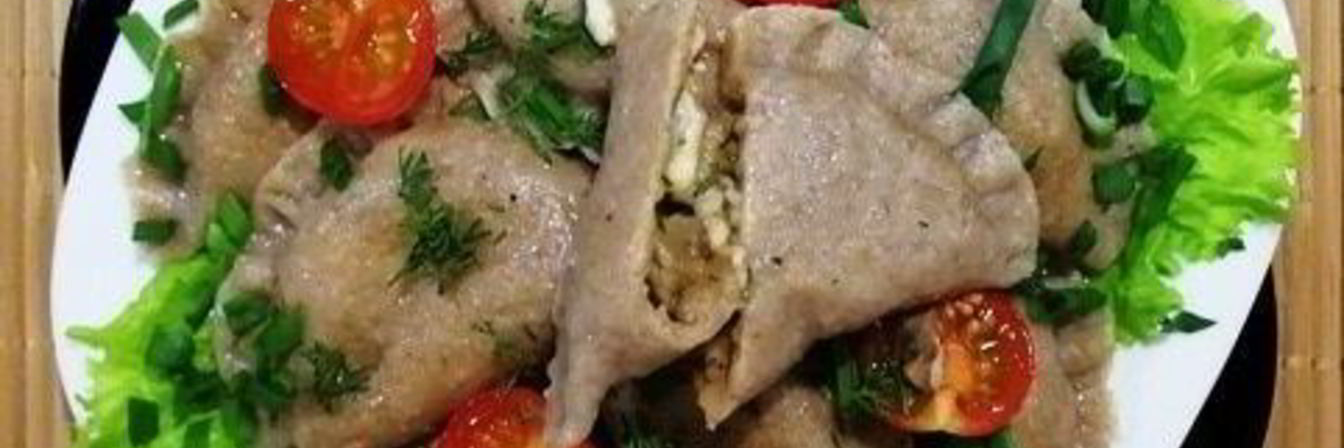 Цельнозерновые вареники с тунцом и моцареллой