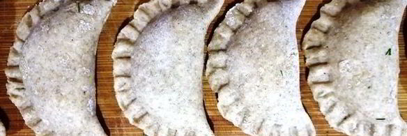 цельнозерновые вареники с тунцом и моцареллой