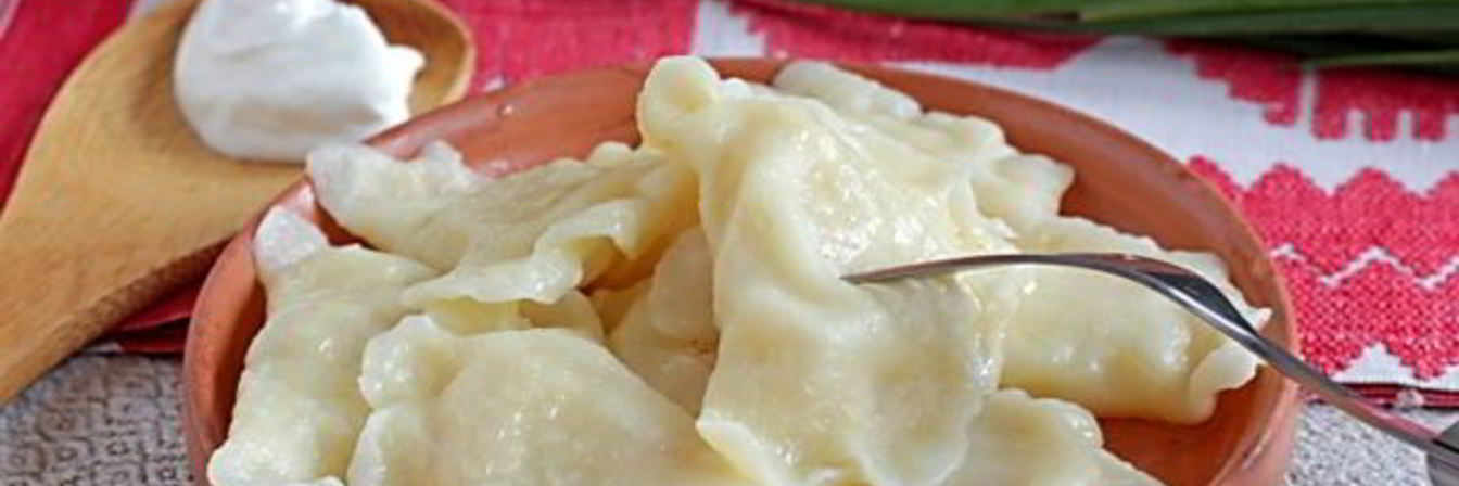 Вареники на кислом молоке с картошкой и луком