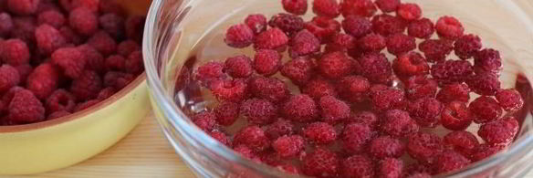 вареники на воде со свежей малиной