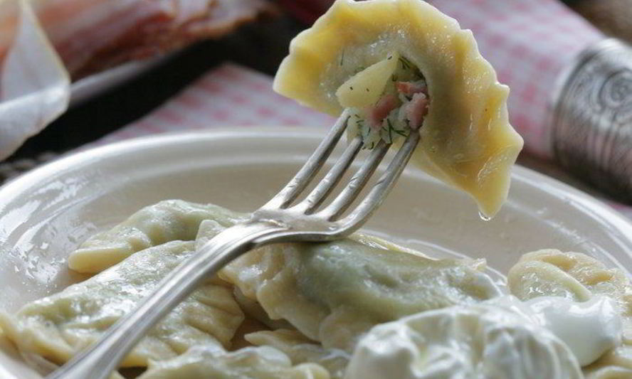 Рецепт вареников с картофелем, беконом и укропом