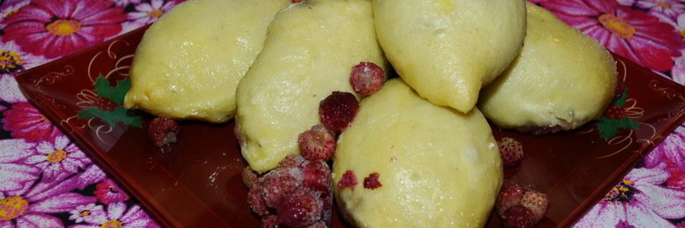 Вареники с лесными ягодами