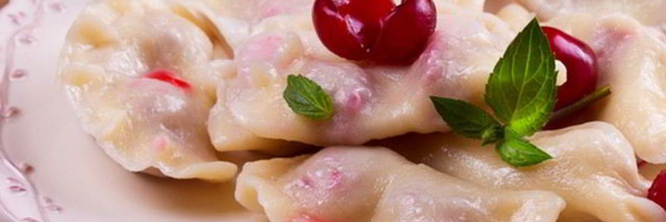 Вареники с творогом и вишней