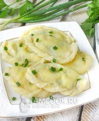 Вареники с творогом и зеленым луком