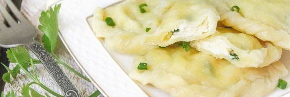 вареники с творогом и зеленым луком
