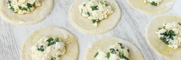 вареники с творогом и зеленым луком