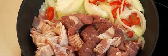 вареники со свининой и зелеными сливами