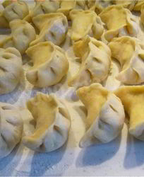 Заварные вареники с клубникой на пару