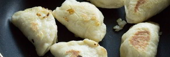 золотистые вареники с капустой